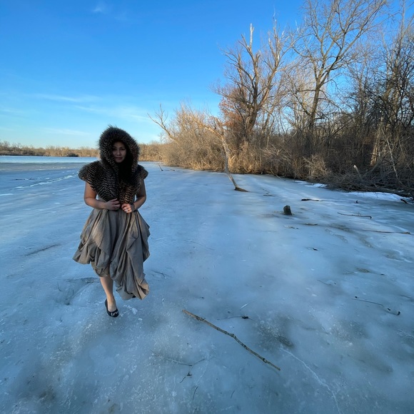 Meet your Posher, Brittaney - Picture 2 of 2